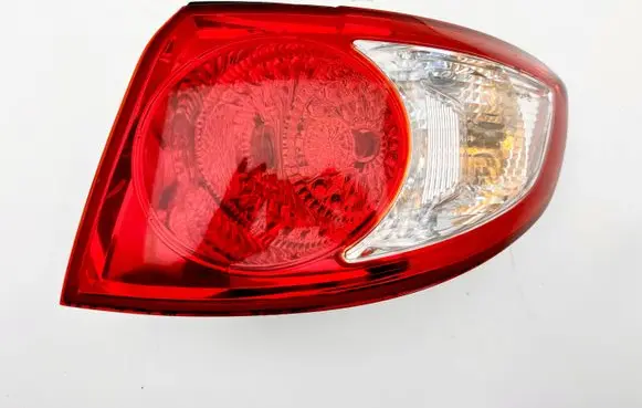 Hyundai Santa Fe Rear/tail lights 924022B000
