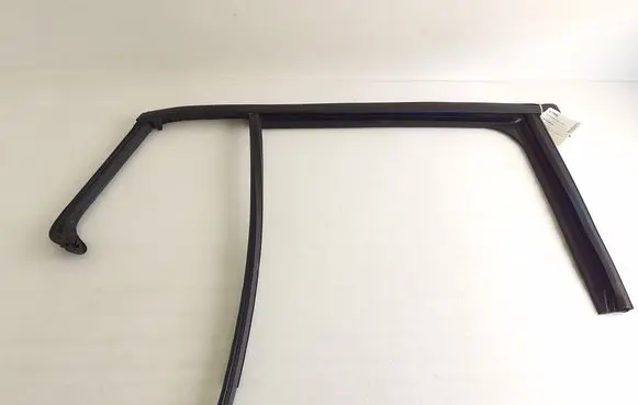 Jeep Avenger Rear door window/glass frame 52176496