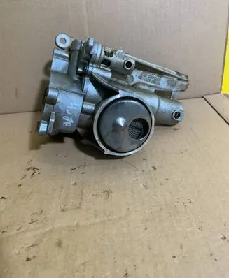 Peugeot 308 Oil pump 757601280