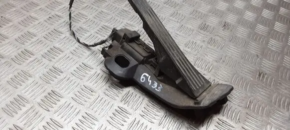 Volkswagen PASSAT B6 Accelerator throttle pedal 1K2721503M