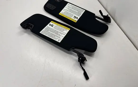 Ford Mustang VI Sun visor KR3B6304100