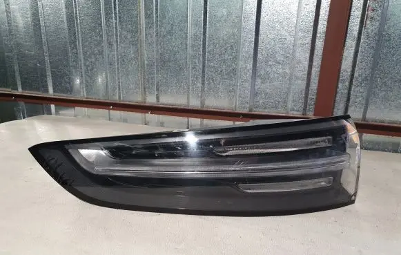 Porsche Cayenne (9Y0 9Y3) Rear/tail lights 9Y0945095K