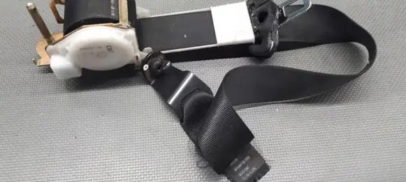 Opel Vectra B Front seatbelt