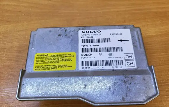Volvo XC70 Airbag control unit/module P31264402 0285010372 T207071705086
