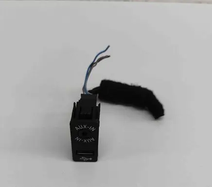 BMW M4 F82 F83 AUX in-socket connector 9229246