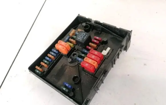Volkswagen Touran I Fuse box set 3C0971249