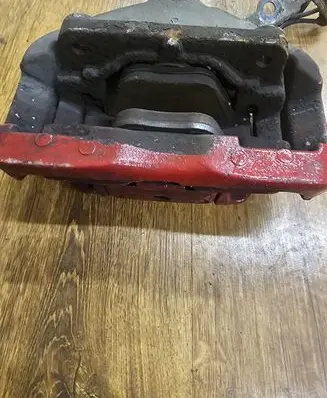 BMW 5 E60 E61 Front brake caliper 6030324