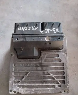 Mercedes-Benz C W203 Engine control unit/module a2711535579