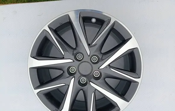 Mazda CX-5 R17 alloy rim KB8MV3810