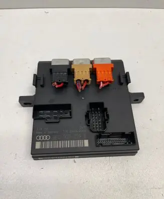 Audi A4 S4 B6 8E 8H Comfort/convenience module 8E0907279F