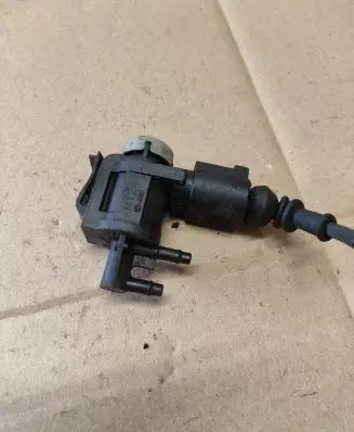 Audi A6 S6 C6 4F Turbo solenoid valve 1J0906283C