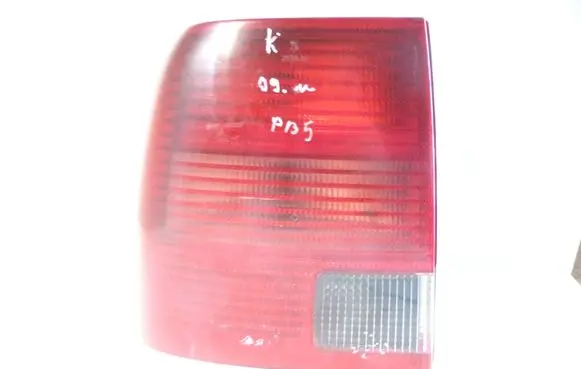 Volkswagen PASSAT B5 Rear/tail lights 3B5945095G