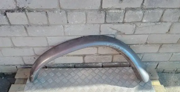 Ford Explorer Front arch trim F57D16A075
