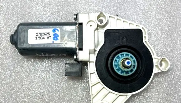 Volkswagen Golf VII Front door window regulator motor 5Q4959802B 4K0959802