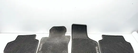 Volkswagen Jetta VI Car floor mat set 5C7061550A041 5C7061550