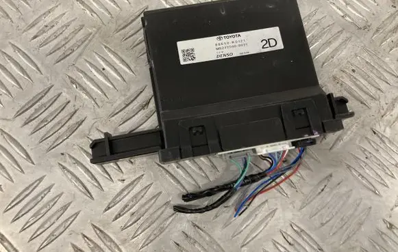 Toyota Yaris Cross Air conditioner control unit module 88650-K0121