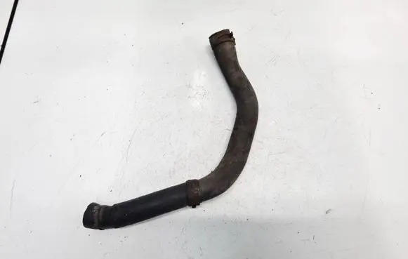 Volkswagen PASSAT B7 Engine coolant pipe/hose