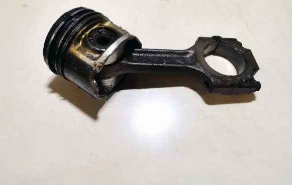 Alfa Romeo 156 Piston with connecting rod
