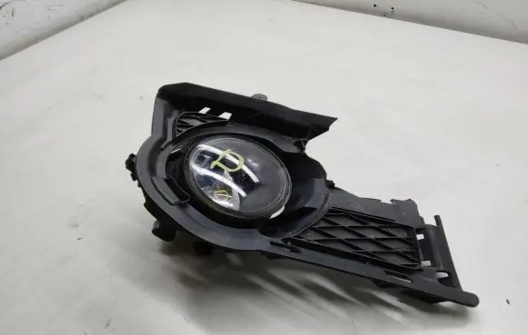 Volkswagen Tiguan Front fog light