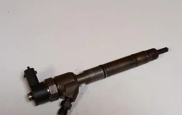 Hyundai i40 Fuel injector 338002A800