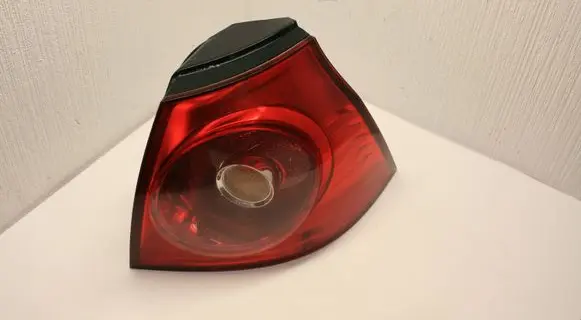 Volkswagen Golf V Rear/tail lights 4VFX13404AB