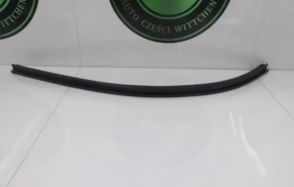 Mercedes-Benz E W213 Front door rubber seal A2136280900