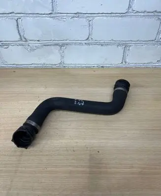BMW 5 F10 F11 Engine coolant pipe/hose 7789742