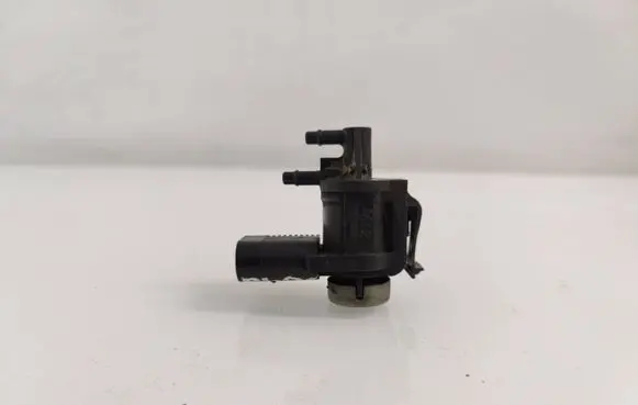 Volkswagen Caddy Turbo solenoid valve 1K0906283A