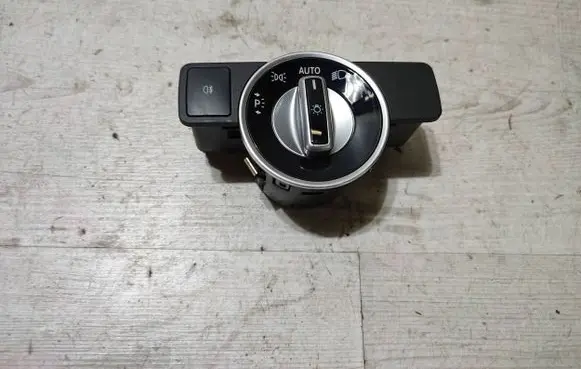 Mercedes-Benz GLA W156 Light switch 1010
