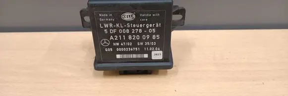 Mercedes-Benz E W211 Light module LCM 5DF00827805 A2118200985 0000236751