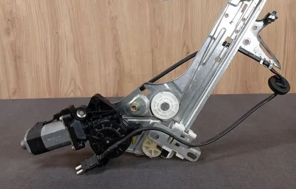 Mercedes-Benz SLK R170 Front door window regulator with motor 1706700103 A1706700103