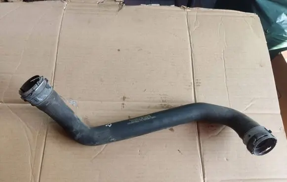 Mercedes-Benz E W213 Engine coolant pipe/hose A2135010182 CT151038 KEK667065A1P3