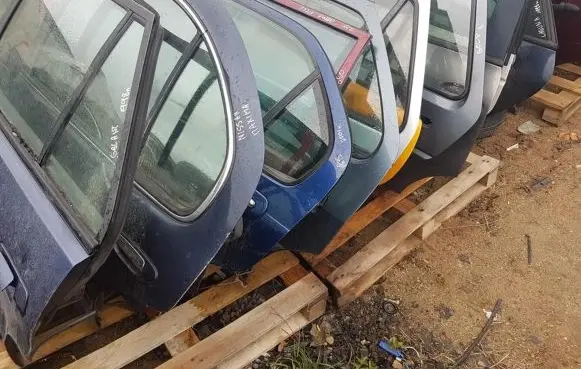 Mitsubishi Galant Rear door