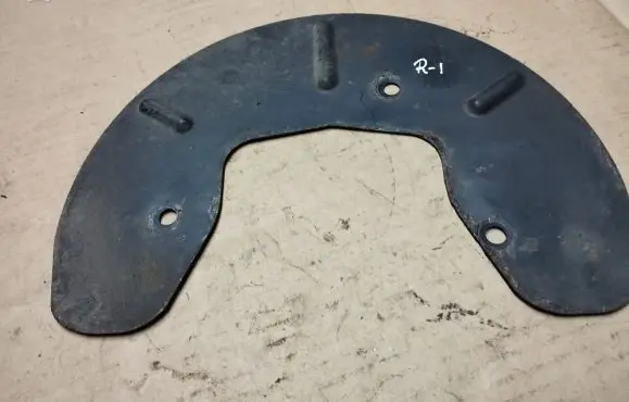 Chrysler Sebring (JS) Front brake disc dust cover plate 