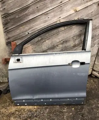 Chevrolet Captiva Front door