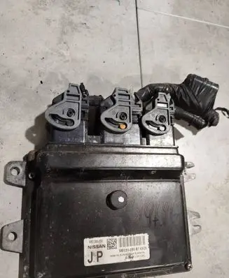 Nissan Note (E11) Engine control unit/module ECU MEC93-050 MEC93050