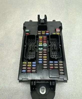 Volvo XC90 Fuse module 32142591