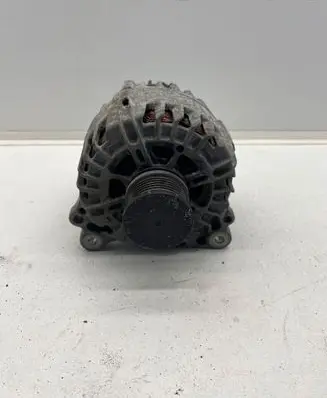 Volkswagen PASSAT B8 Generator/alternator 03L903023L 2612004F 117011396
