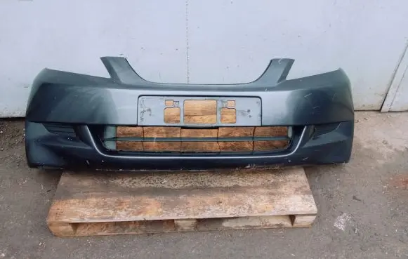 Honda FR-V Front bumper
