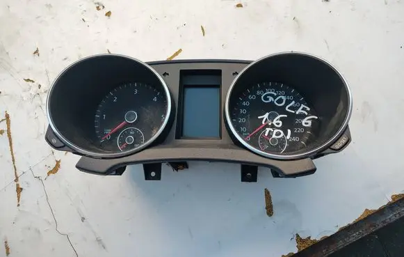Volkswagen Golf VI Speedometer (instrument cluster) 5K0920870E