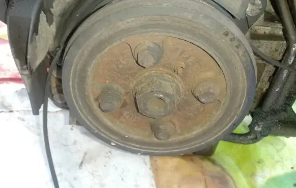 Volvo XC90 Crankshaft pulley