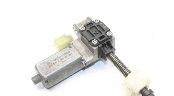 BMW X5 E70 Seat adjustment motor 8348035 0390203271