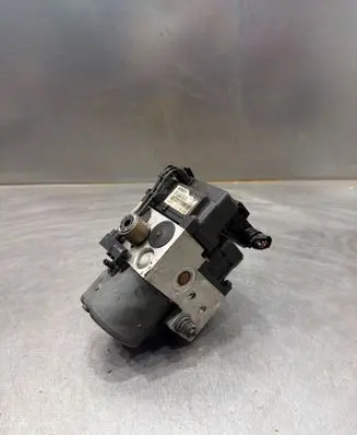 Volkswagen PASSAT B5 ABS Pump 0273004281