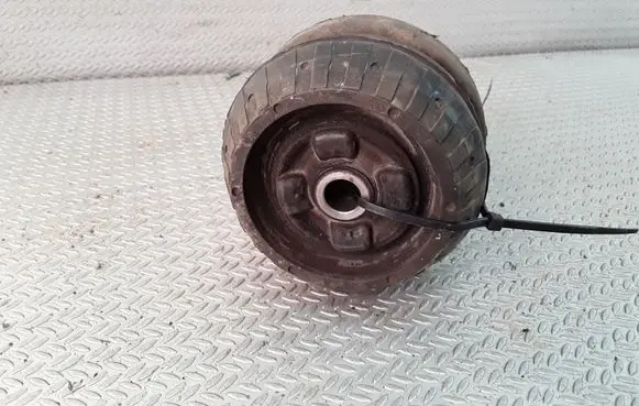 Mercedes-Benz Vito Viano W638 Front upper strut mount 