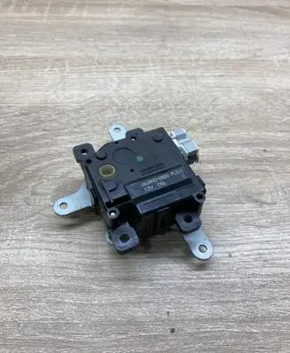 Toyota RAV 4 (XA30) Air flap motor/actuator 0638000920 L713