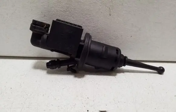 Volkswagen Golf V Clutch master cylinder 1K0721388M