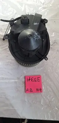 Volkswagen PASSAT B5 Heater fan/blower 740221233F