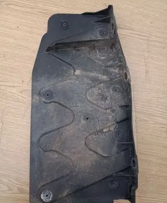 KIA Sorento Engine splash shield/under tray 291302W00