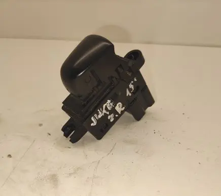 Nissan Juke I F15 Electric window control switch 254111K15A
