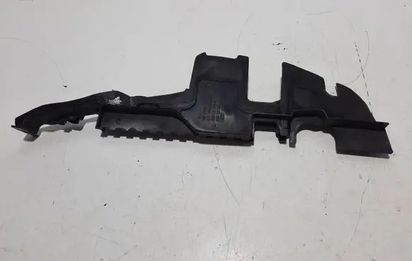 Audi A4 S4 B6 8E 8H Intercooler air guide/duct channel 8E0121284B